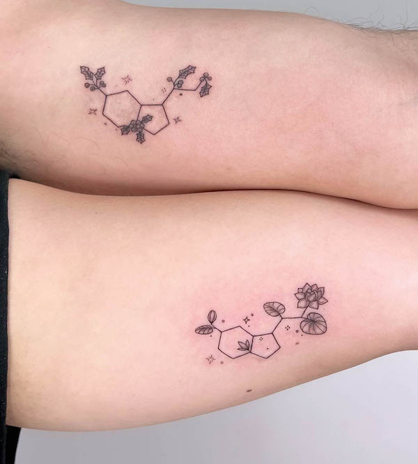 Happy chemical tattoos by @wildflowers.tattoo