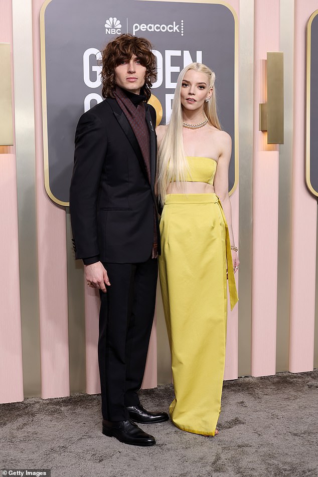 Golden Globes 2023: Anya Taylor-Joy wows in ab-flashing yellow co-ord |  Daily Mail Online