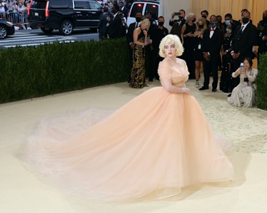 NEW YORK, NEW YORK - SEPTEMBER 13: Billie Eilish attends the 2021 Met Gala benefit "In America: A Le...