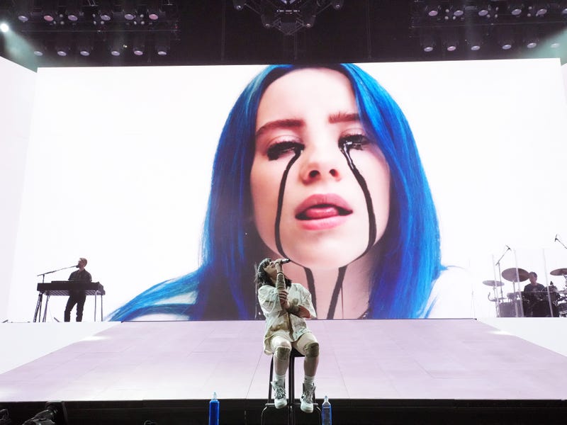 Coachella 2022: Billie Eilish Photos Show How Fast Her Career Blew up