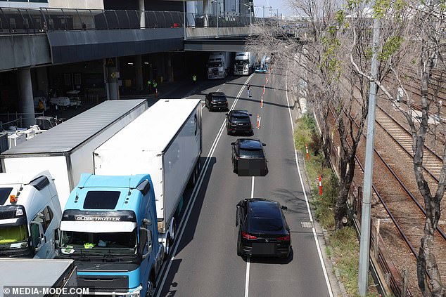 A cavalcade of blacked out Land Rovers were seen driving down Brunton Ave and into the underground carpark of the venue, with one carrying the Shake It Off star