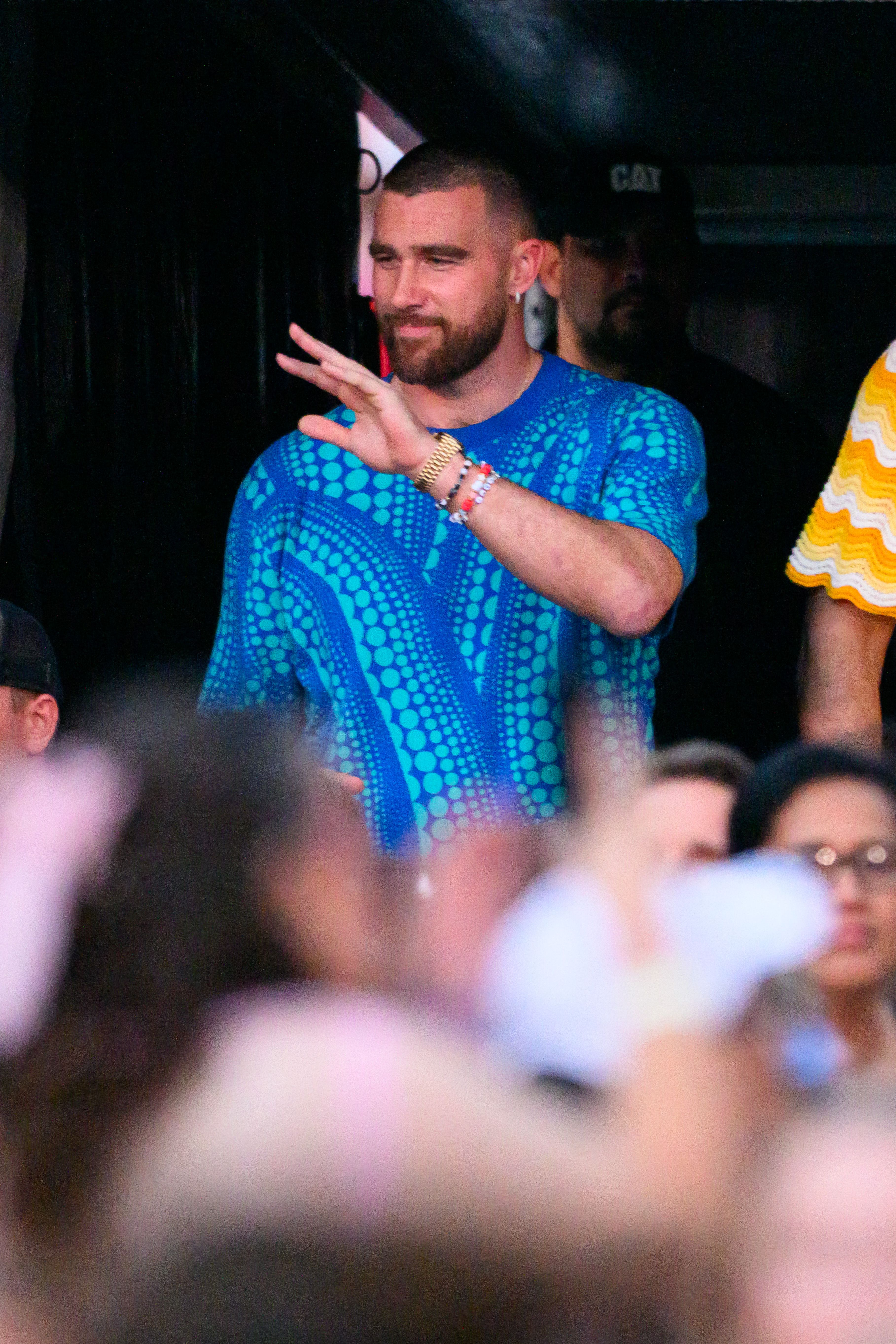 Travis Kelce waving