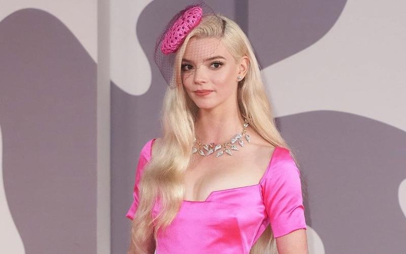 Bí quyết tạo nên vẻ đẹp tựa 'báu vật Hollywood' của Anya Taylor-Joy