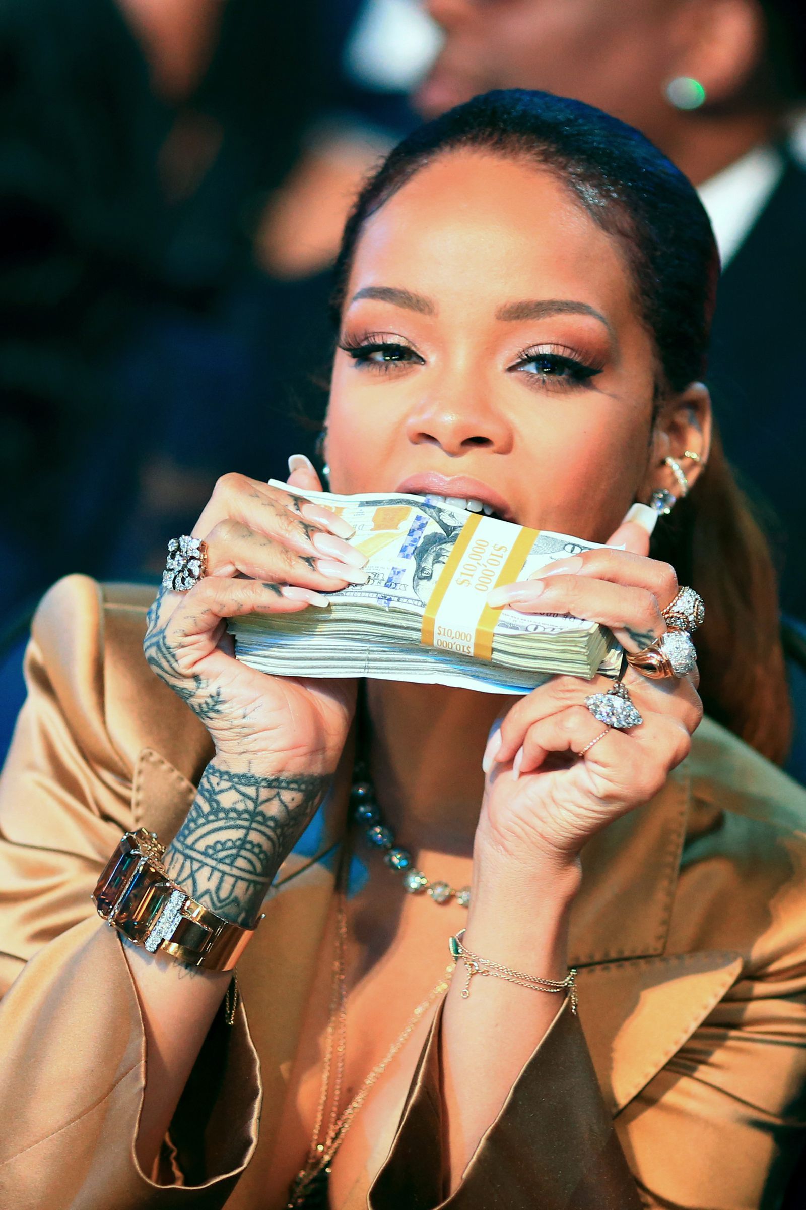 Rihanna Is Officially The World's Richest Female Musician | Rihanna money, Rihanna, Rihanna looks