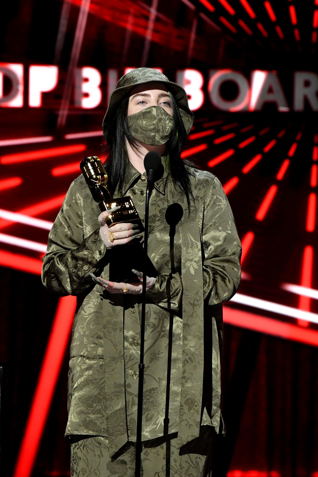 Billie Eilish best fashion looks