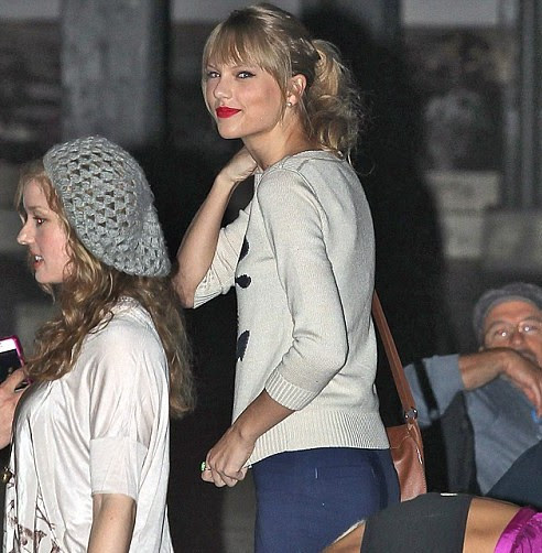 Taylor Swift Fits Luxury Yacht Stay into her Busy Schedule in Sydney |  Celebs On Yachts