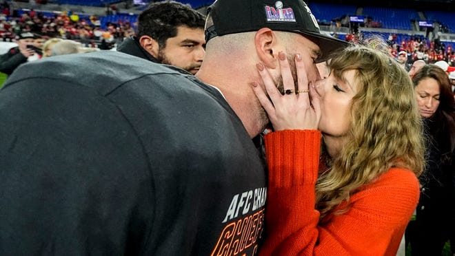 Taylor Swift at Super Bowl 2024 odds, Travis Kelce odds to propose