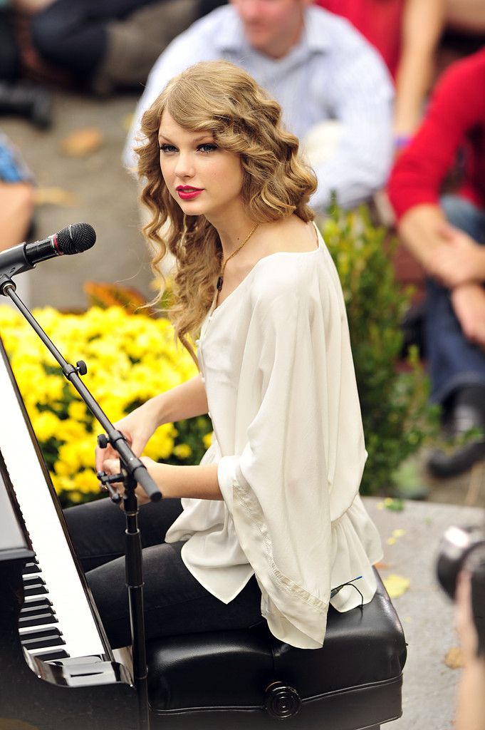 Taylor Swift Photostream | Taylor swift style, Taylor swift pictures, Taylor swift