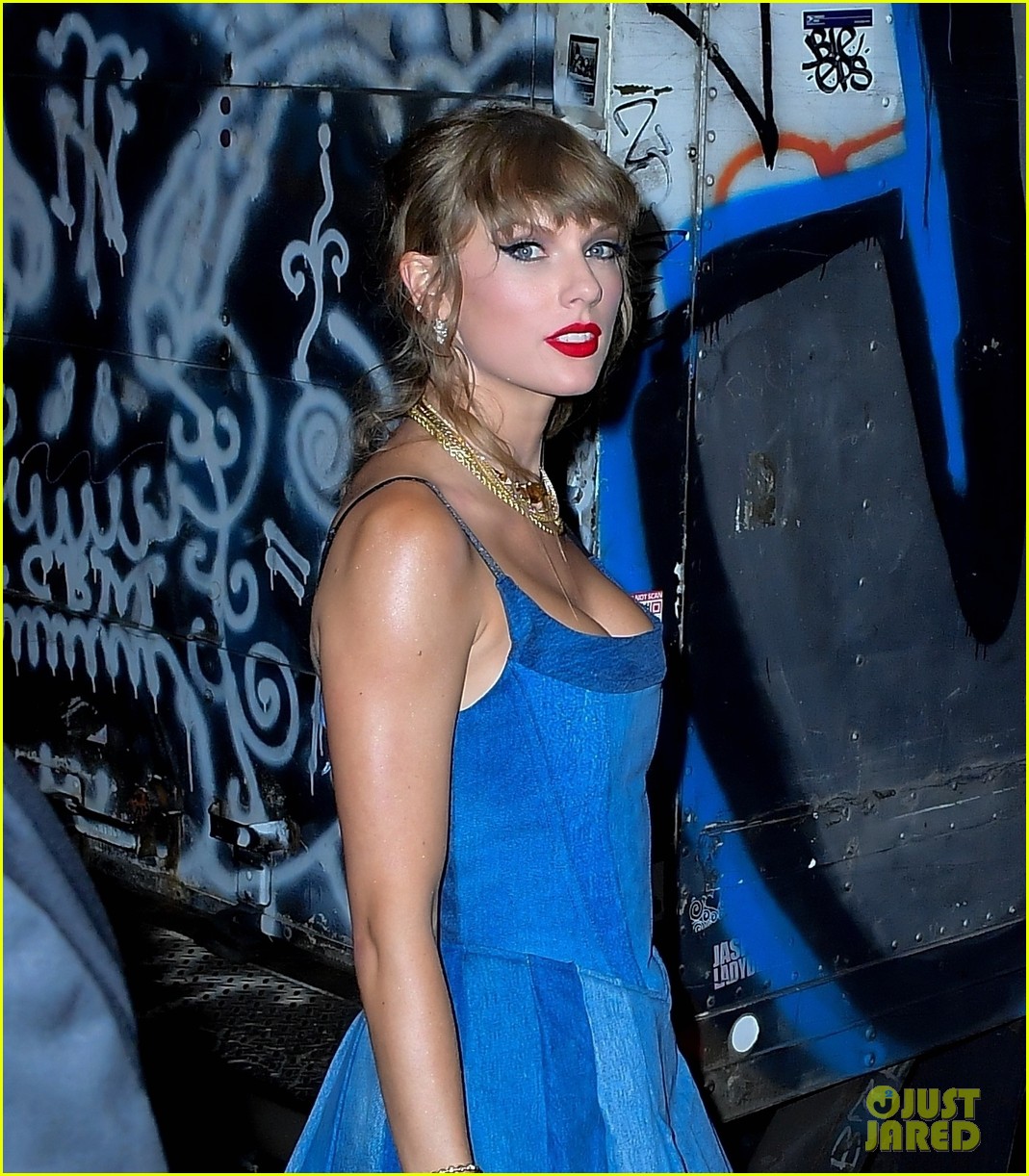 Taylor Swift & Selena Gomez Change Up Their Outfits for MTV VMAs 2023  After-Party in NYC: Photo 4967824 | 2023 MTV VMAs, Ice Spice, Selena Gomez,  Taylor Swift Photos | Just Jared: Entertainment News