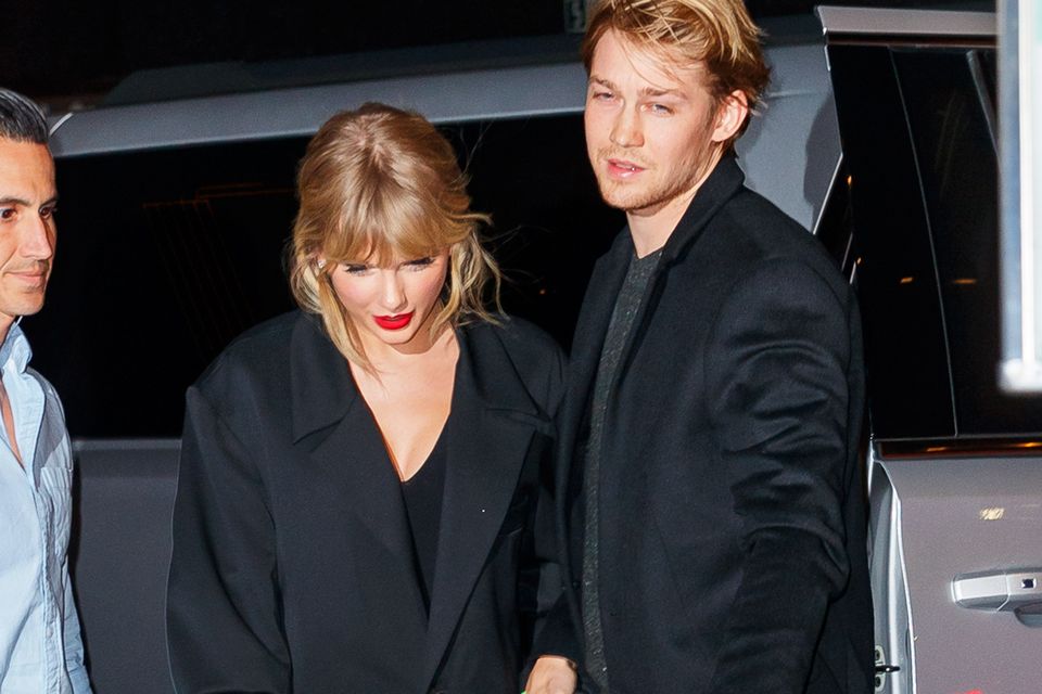 Inside Taylor Swift's 'Swifties' fandom: 'Joe Alwyn will go through a  horrible period of time when The Tortured Poets Department comes out' |  Irish Independent