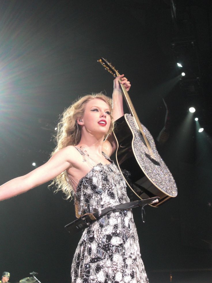 Fearless Tour! <3 | Long live taylor swift, Taylor swift wallpaper, Taylor  swift concert