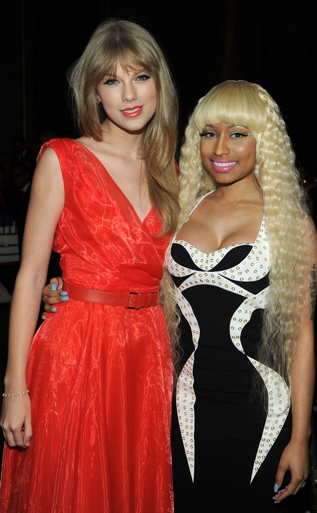 Nicki Minaj Picks a Feud With Taylor Swift After VMAs Snub