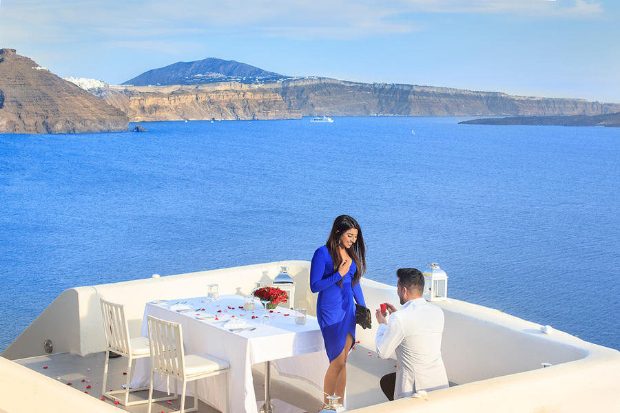 Best Proposal Ideas For Travellers, No It's Not A Candle Light Dinner