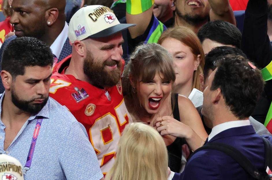 Travis Kelce's Barber Says Taylor Swift Is a 'Super Sweet Person'