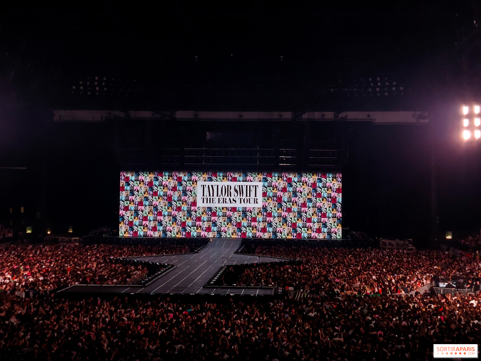 Taylor Swift in concert at Paris La Défense Arena: we were there, we tell  you all about it - Sortiraparis.com