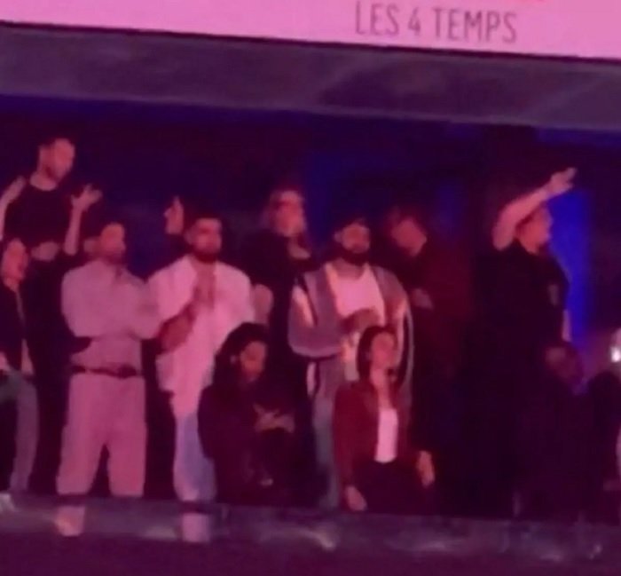 Video of Travis Kelce Backstage at Taylor Swift Concert Goes Viral
