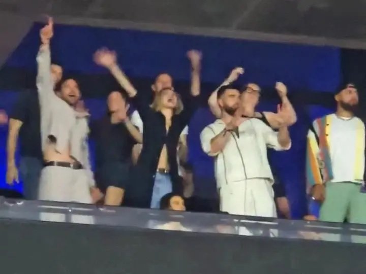 Video of Travis Kelce Backstage at Taylor Swift Concert Goes Viral