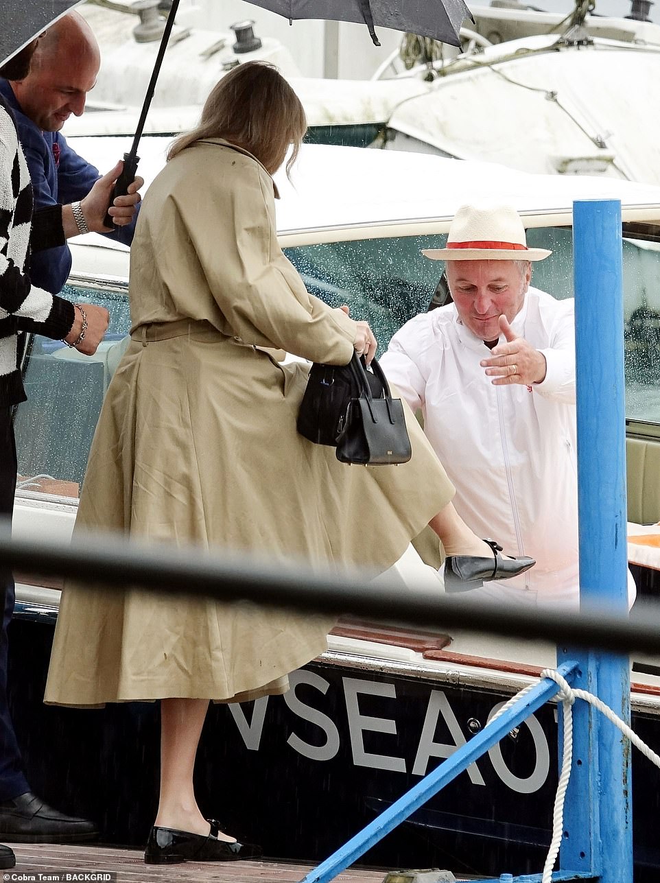 Taylor looked chic as she boarded the boat before their excursion