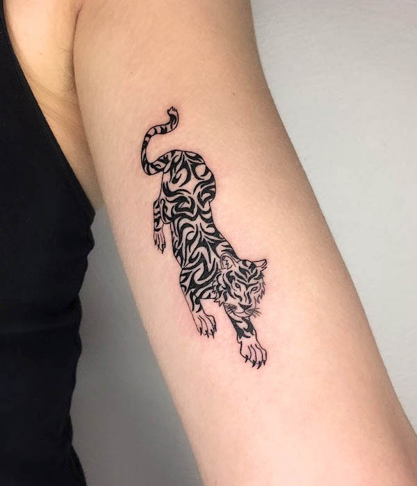 Tribal tiger tattoo by @scratchy.moon