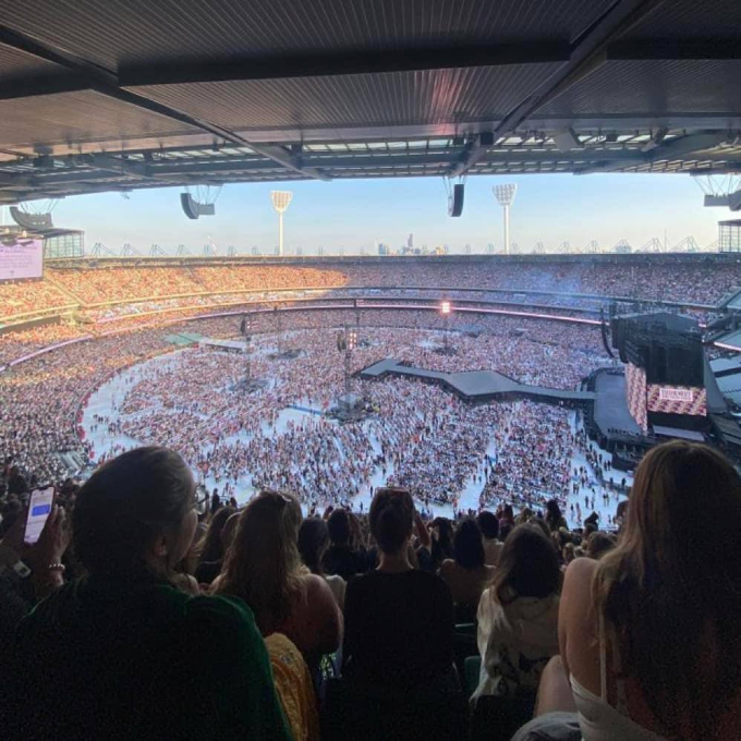 Taylor Swift's brilliant journey: From singing at fairs and cafes to owning a concert with nearly 100,000 spectators! - Photo 2.