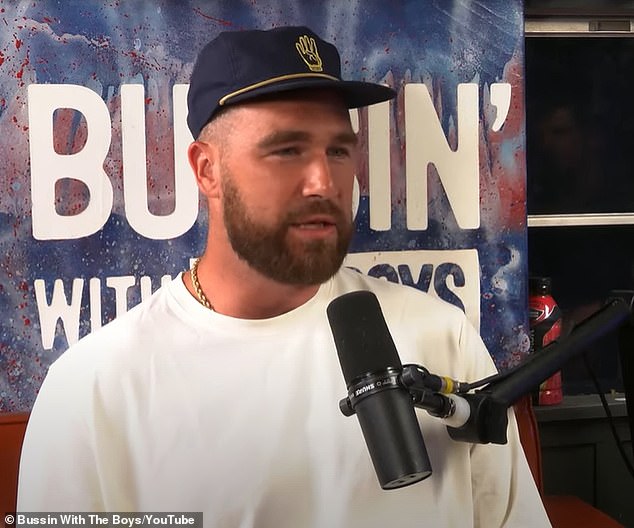 Fans praised Kelce for how he handled the bizarre line of questioning throughout the chat