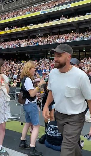 Kelce stunned fans by arriving at the show midway through Taylor's rendition of 'August'