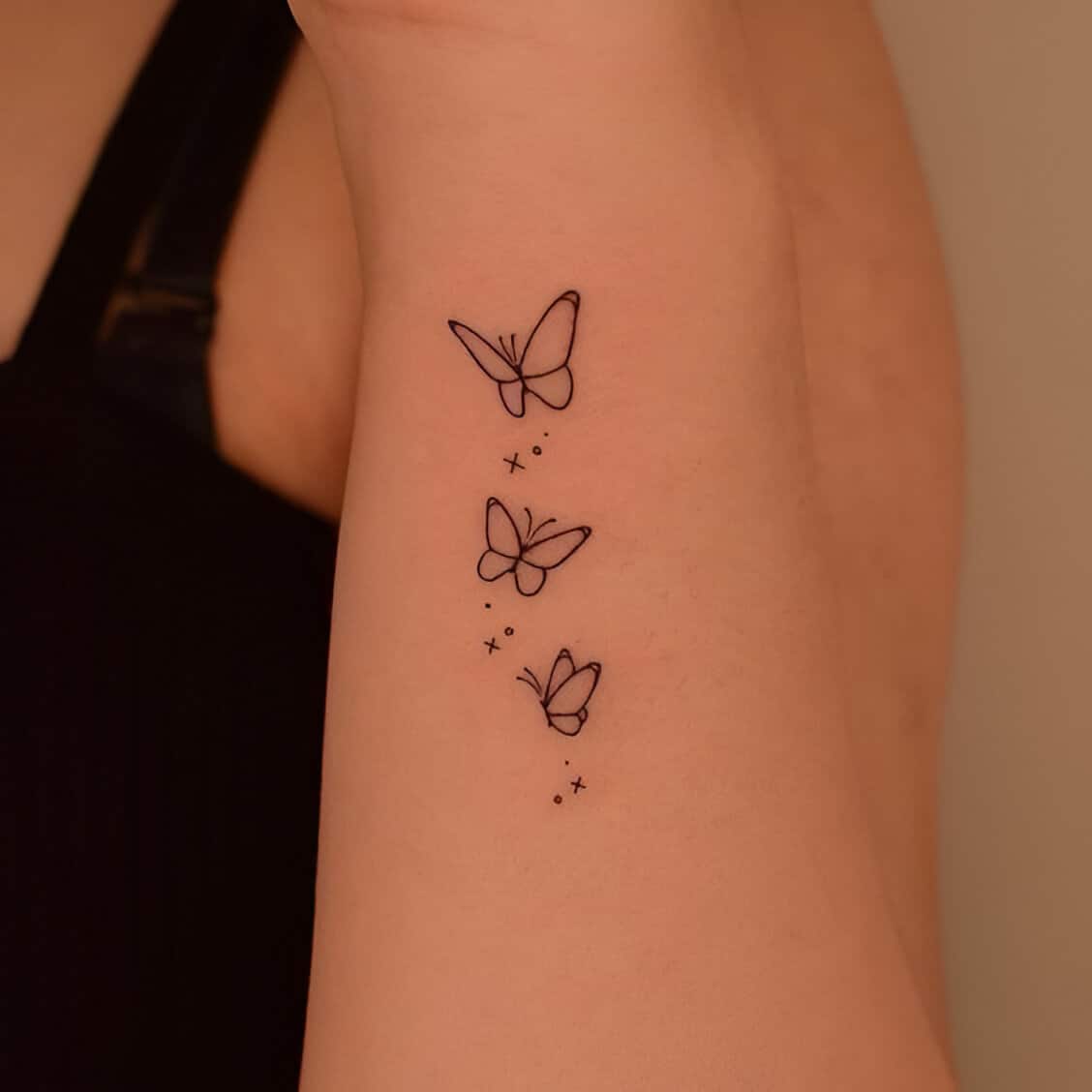 40 Feminine Mini Romantic Tattoos To Elevate Your Glam Like A Model 27