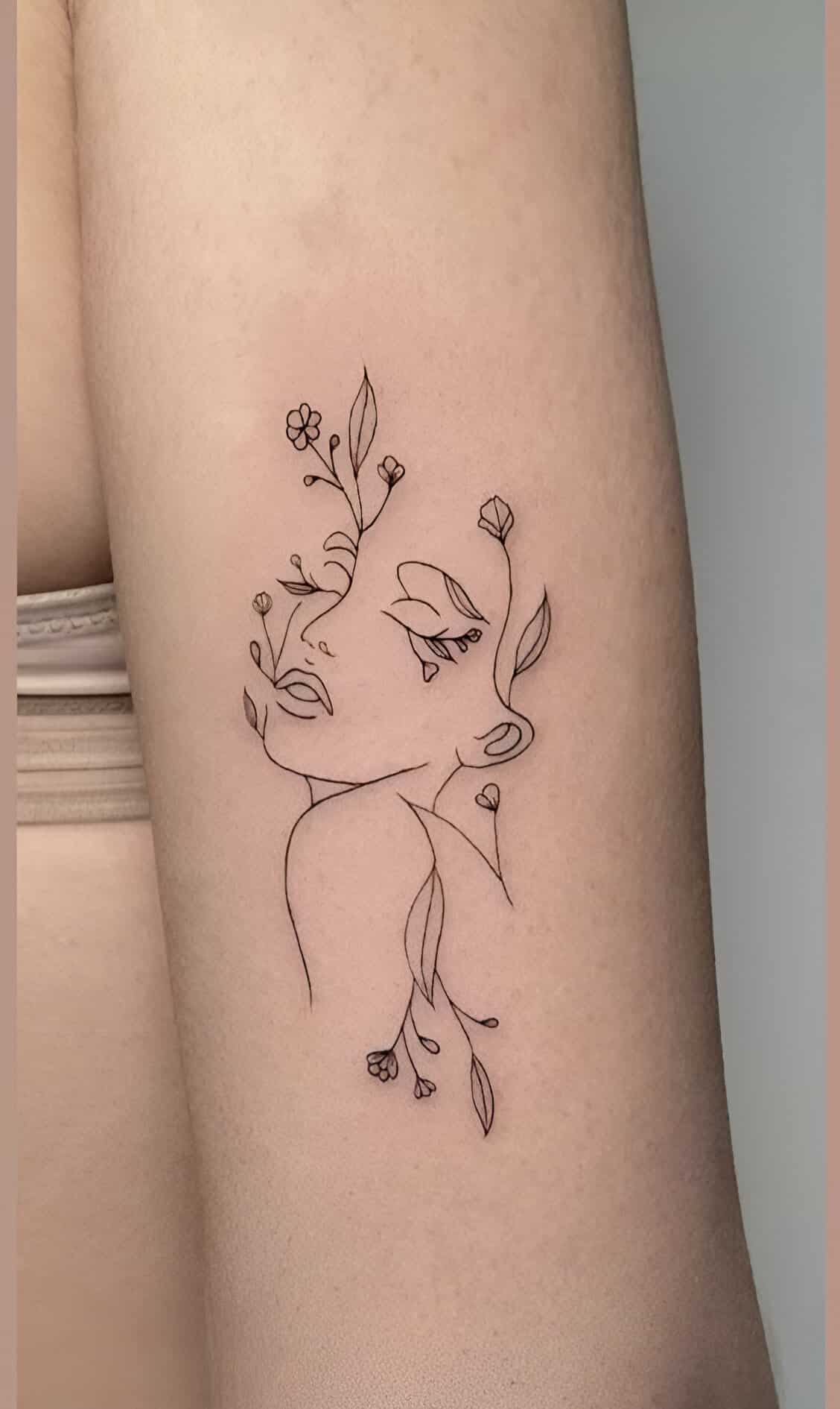 40 Feminine Mini Romantic Tattoos To Elevate Your Glam Like A Model 22