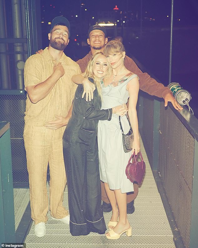 (From left to right) Travis Kelce, Patrick Mahomes, Brittany Mahomes, and Taylor Swift