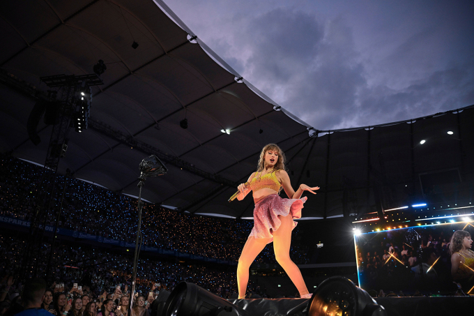 Taylor Swift ở Đức. Ảnh: Weibo/Taylor Swift Now