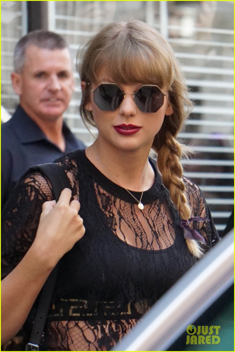 taylor swift leopard miniskirt lace top first reputation stop new jersey 014117604