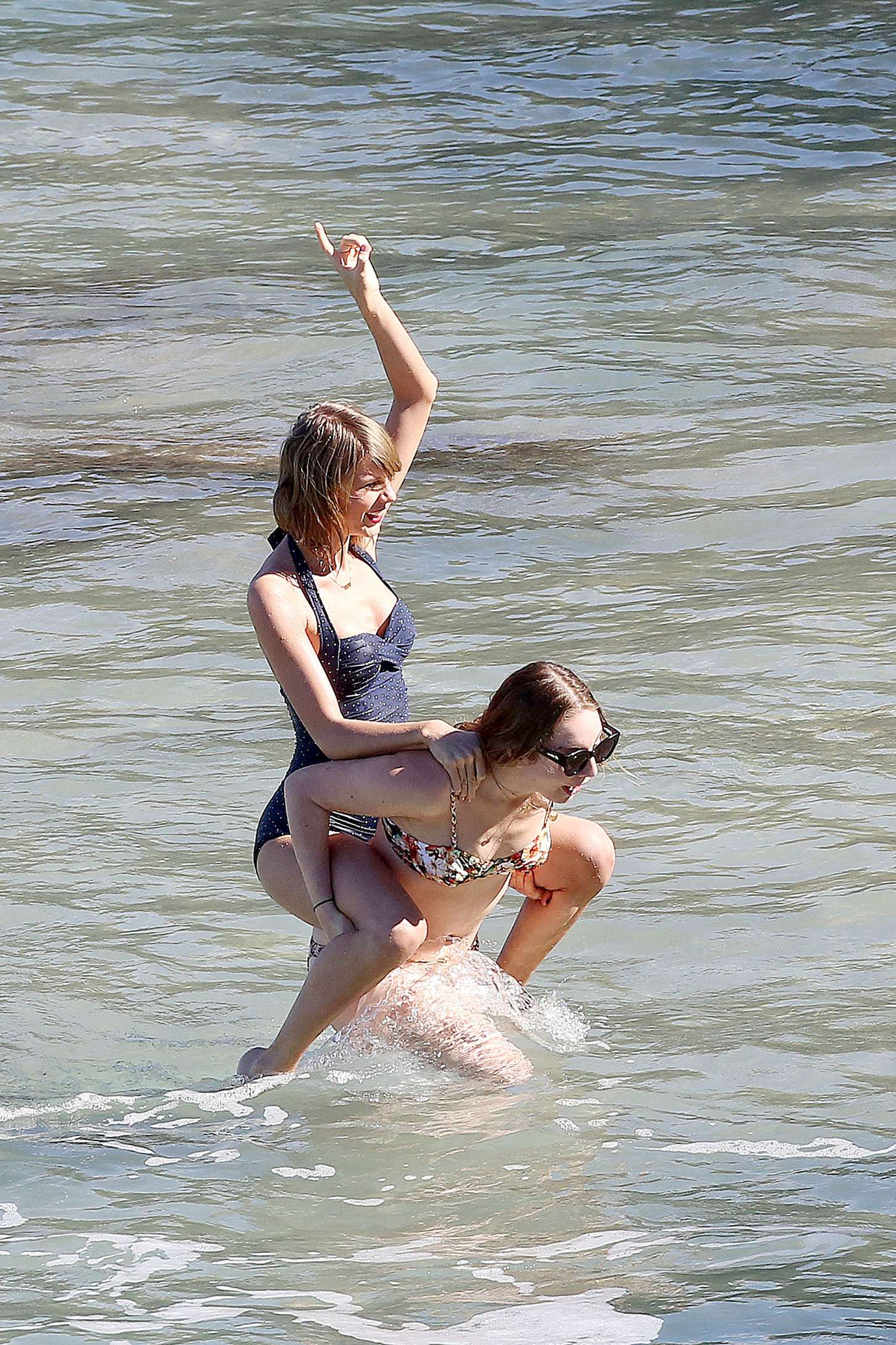 Taylor Swift 2015 : Taylor Swift in Blue Swimsuit -01