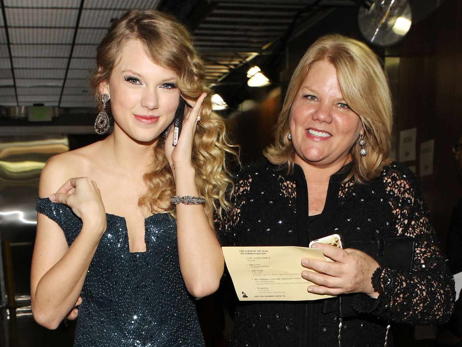 All About Taylor Swift's Parents, Scott and Andrea Swift