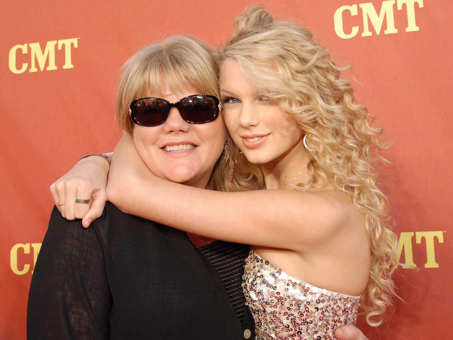 All About Taylor Swift's Parents, Scott and Andrea Swift