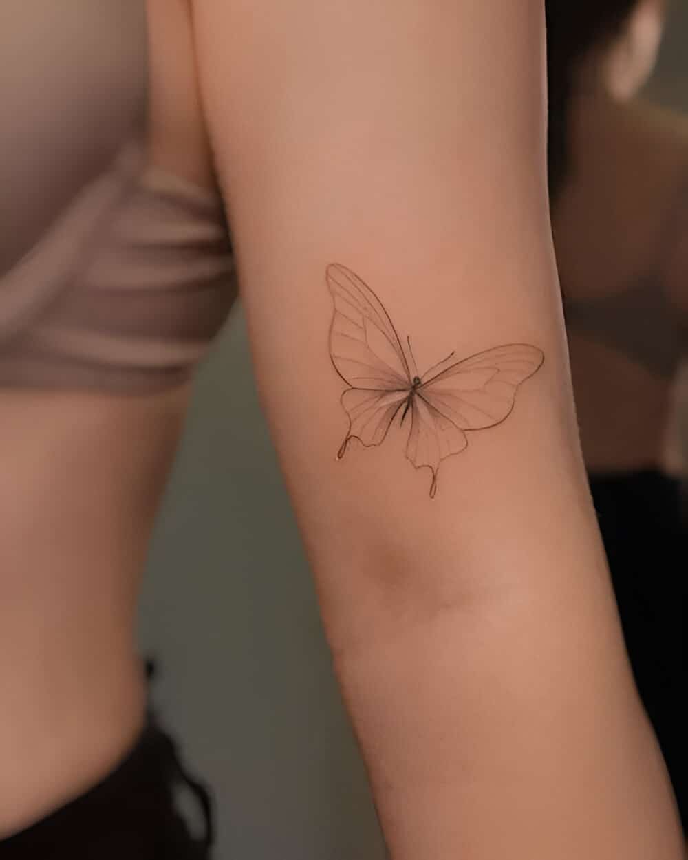 40 Feminine Mini Romantic Tattoos To Elevate Your Glam Like A Model 38