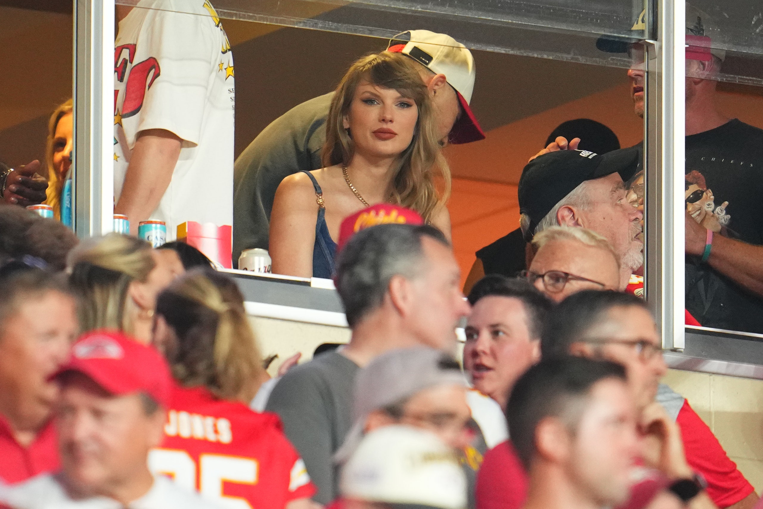 Taylor Swift's Plans to Attend Kansas City Chiefs Games Are Getting Even  More Secretive: Report | Vanity Fair