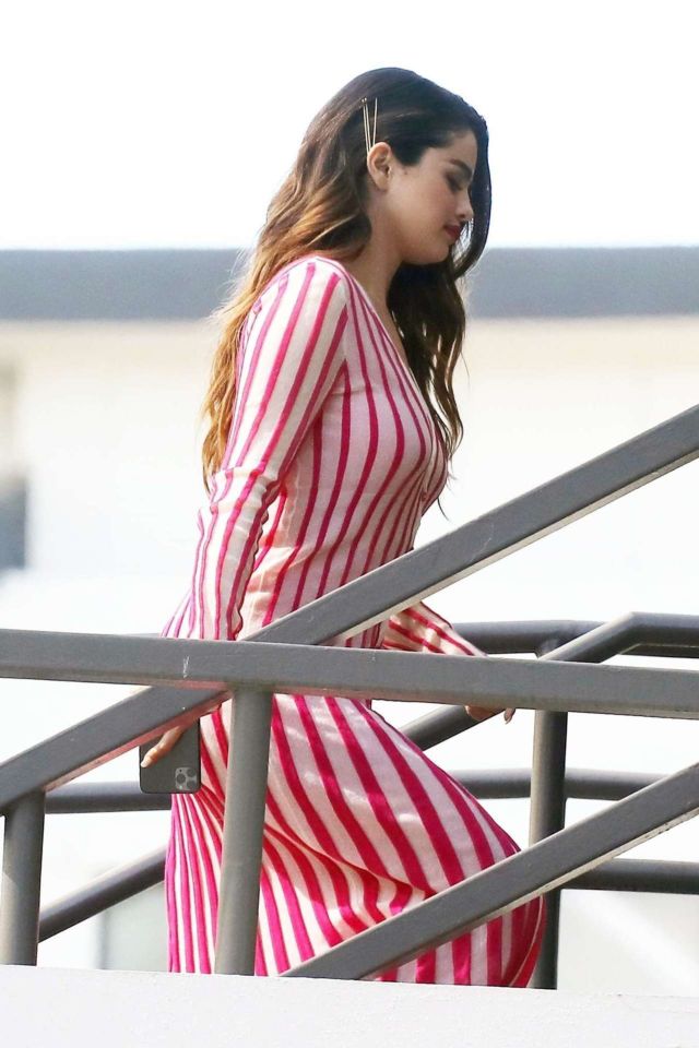 Selena Gomez Candids In A Red And White Striped Dress - Page 3 -  Funistan.com